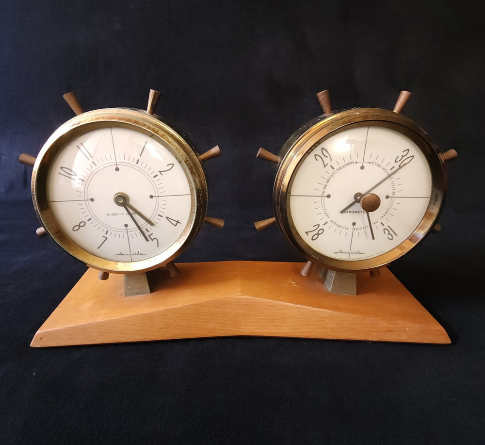 Vintage Airguide Ships Wheel Mantle Clock 8 Day 7 Jewel Brass Nautical USA Base